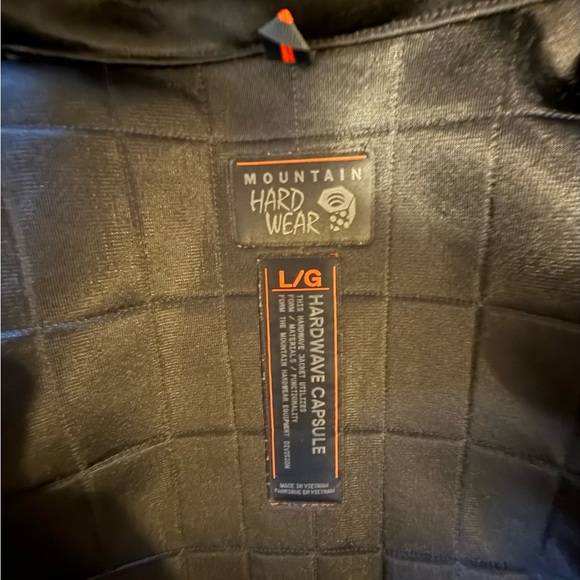 Mountain Hardwear Men's Black Raincoat - Picture 3 of 5